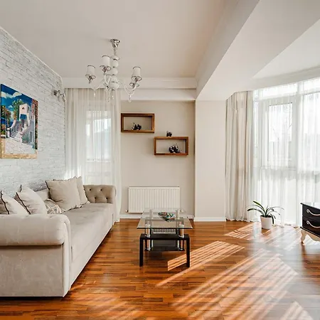 Perfect View Of The Center Apartment *